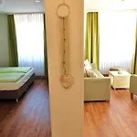 Fewo 14 Im Haus Huehnergott - 4 Personen, Parkplatz Inclusive Appartement Sellin (Rugen)