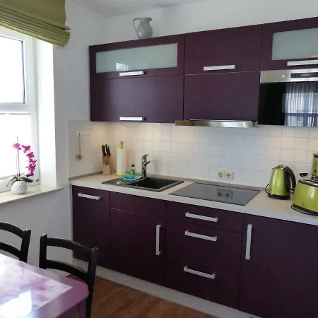 14 Im Haus Huehnergott - 4 Personen, Parkplatz Inclusive Apartamento Sellin (Rugen)